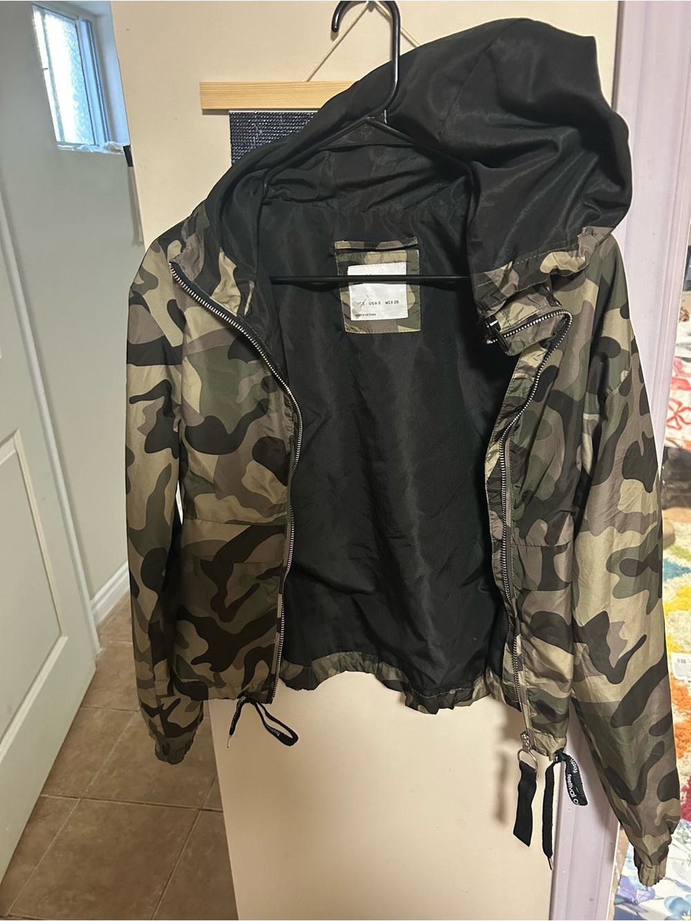 Berksha Camo Lightweight Hooded Jacket - Green Camo